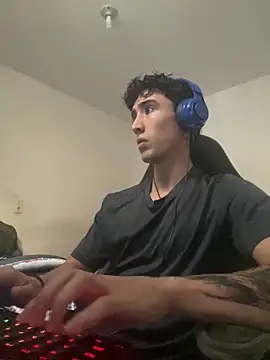 gojo satoru 18 online show from December 17, 2025, 7:20 pm