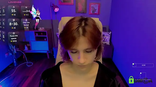 Moon13152 online show from November 5, 2025, 8:53 pm