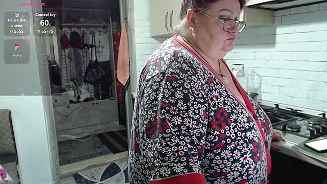 Snapshot of Goddess57 chatting on June 14, 2026, 6:32 pm Goddess57 online show from June 14, 2026, 6:32 pm