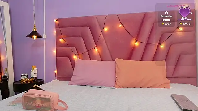 Beautifulskinny18 online show from March 17, 2026, 8:12 pm