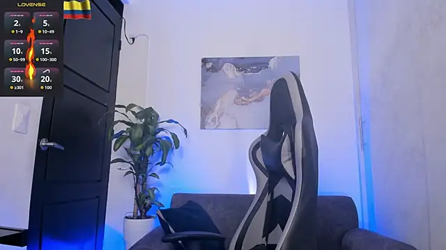 Yeiko Romero  online show from November 7, 2025, 9:04 pm