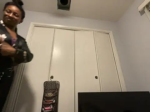 wynterheat online show from February 24, 2025, 4:16 am