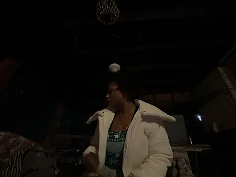 wynterheat online show from March 20, 2025, 2:51 am