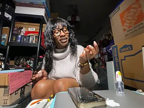 Snapshot of wynterheat chatting on May 23, 2026, 12:09 pm wynterheat online show from May 23, 2026, 12:09 pm