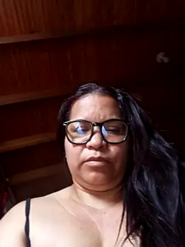 Snapshot of Sikiu_40 chatting on February 2, 2025, 6:31 pm Sikiu 40 online show from February 2, 2025, 6:31 pm