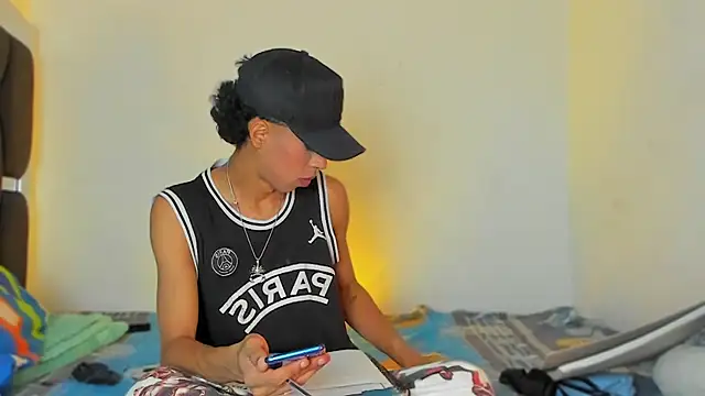 Snapshot of RyanRizzo chatting on November 5, 2025, 5:24 pm RyanRizzo online show from November 5, 2025, 5:24 pm