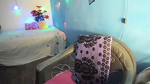 aarjulove online show from November 5, 2025, 12:49 pm