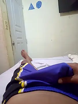 Jeanfamoso online show from October 17, 2025, 2:48 am