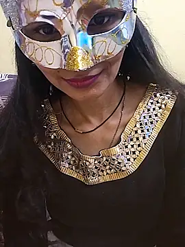 Nandinip2706 online show from May 16, 2026, 10:36 am