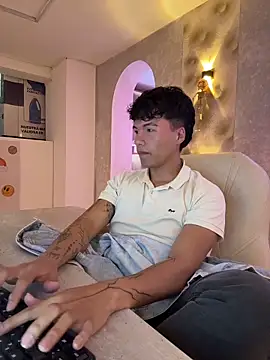 Logan smith1 online show from October 24, 2025, 6:21 am