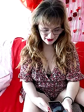 Snapshot of PrincesseMalicia chatting on February 17, 2026, 2:35 pm PrincesseMalicia online show from February 17, 2026, 2:35 pm