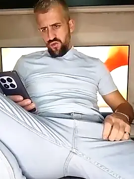 GrofLicno online show from November 17, 2025, 7:08 pm