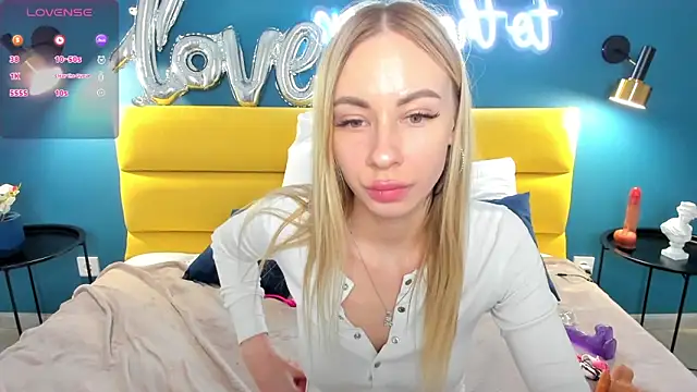 Diana Garrett online show from March 1, 2025, 4:58 am