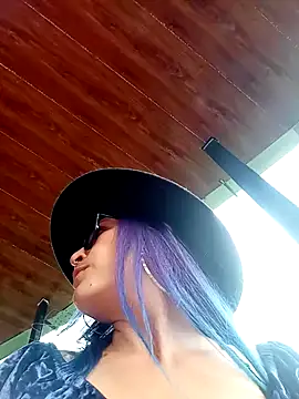 sophie banger online show from December 20, 2024, 10:00 pm