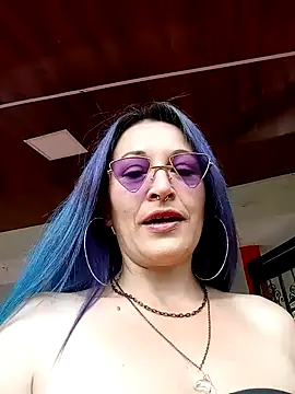 sophie banger online show from December 31, 2024, 7:51 pm