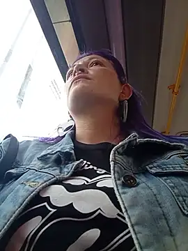 sophie banger online show from October 16, 2025, 7:37 pm