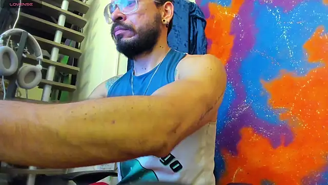 Snapshot of leondevereda chatting on October 4, 2025, 1:03 am leondevereda online show from October 4, 2025, 1:03 am