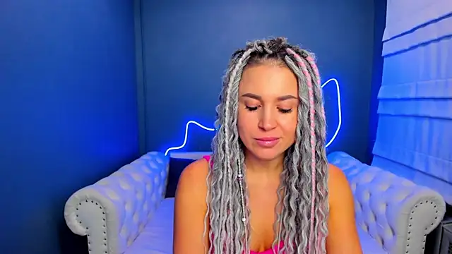 Snapshot of rock_n_roxy chatting on October 16, 2025, 1:28 am rock n roxy online show from October 16, 2025, 1:28 am