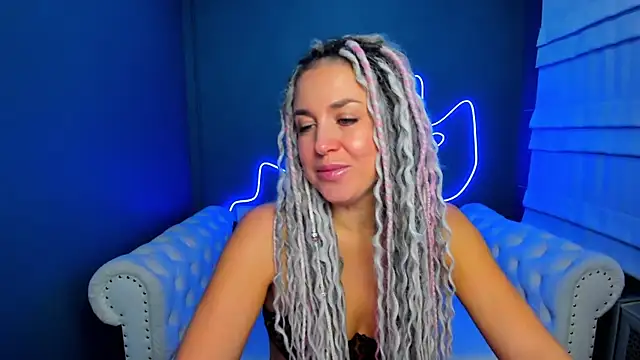 Snapshot of rock_n_roxy chatting on November 4, 2025, 1:16 am rock n roxy online show from November 4, 2025, 1:16 am