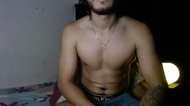 Snapshot of maxximus_100 chatting on January 4, 2025, 8:17 am maxximus 100 online show from January 4, 2025, 8:17 am