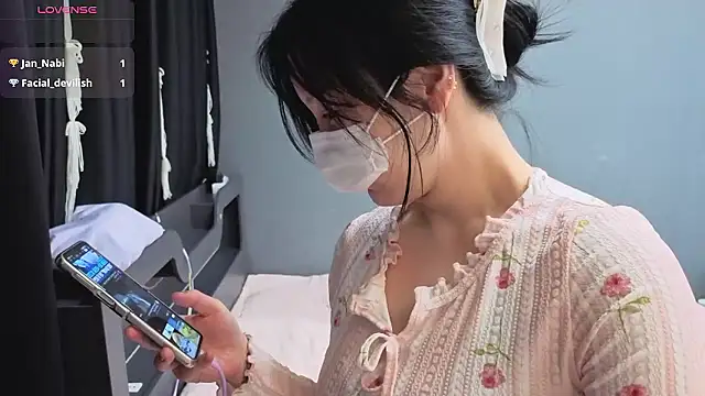 2hyun online show from March 3, 2026, 3:18 pm