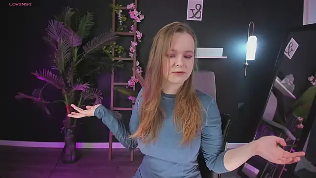 CassieCool online show from March 11, 2025, 9:15 pm