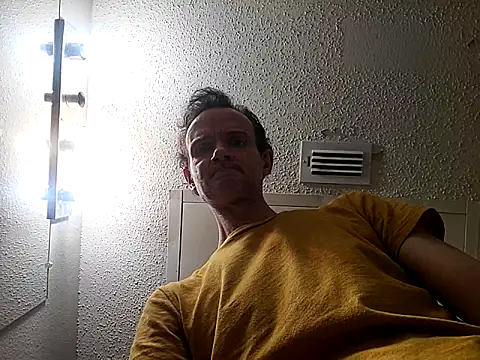 Snapshot of big8dall chatting on October 9, 2025, 9:57 pm big8dall online show from October 9, 2025, 9:57 pm