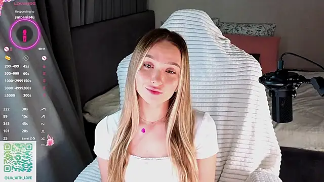 HollisBeckett online show from February 13, 2026, 3:13 am