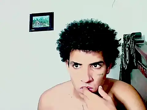 Snapshot of maick5- chatting on September 29, 2025, 12:10 pm maick5- online show from September 29, 2025, 12:10 pm