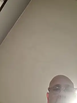 dickinyouto online show from January 17, 2025, 4:04 pm