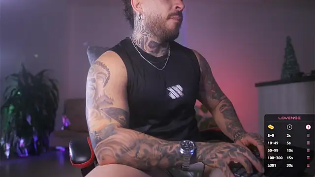 LeoSalvatore  online show from April 9, 2026, 2:33 am