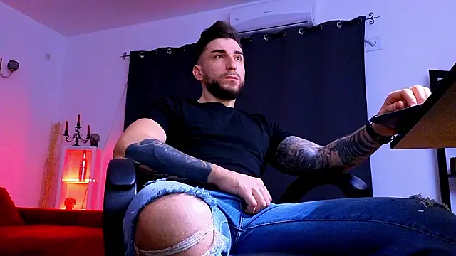 MightyAaron66 online show from February 5, 2026, 3:55 am