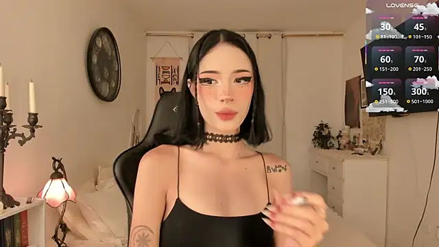 Snapshot of Nefftis chatting on October 3, 2025, 11:57 pm Nefftis online show from October 3, 2025, 11:57 pm