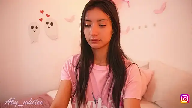 Snapshot of AbyWhitee chatting on October 27, 2025, 4:27 am AbyWhitee online show from October 27, 2025, 4:27 am