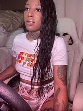 CrownedNyaries online show from December 22, 2024, 12:49 pm