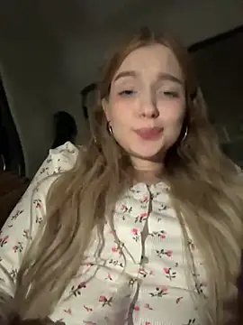 Baby Tiny online show from January 2, 2025, 9:28 pm