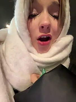 Baby Tiny online show from January 26, 2025, 4:20 pm