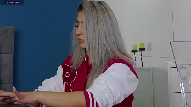 CelineMeyerr online show from October 10, 2025, 5:17 am