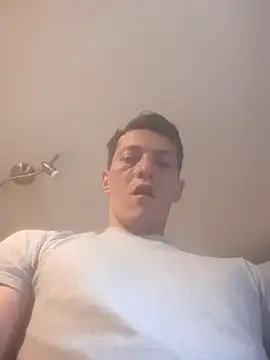 Snapshot of gigolopez1 chatting on February 1, 2025, 10:02 pm gigolopez1 online show from February 1, 2025, 10:02 pm