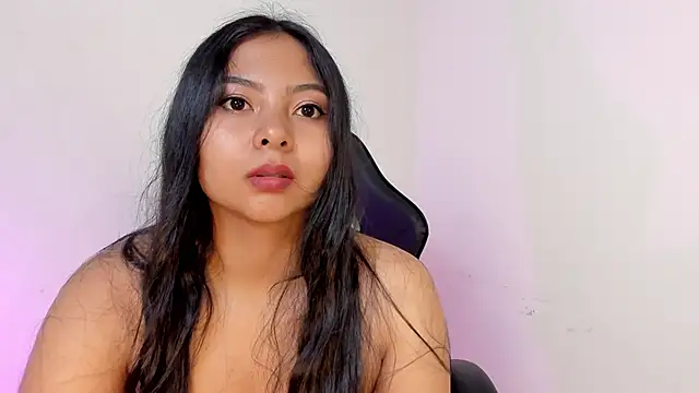 Snapshot of emma_980 chatting on December 29, 2024, 2:27 am emma 980 online show from December 29, 2024, 2:27 am