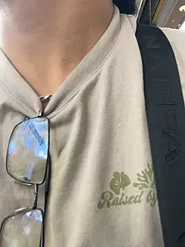 Snapshot of Lyon_vach chatting on October 10, 2025, 6:18 pm Lyon vach online show from October 10, 2025, 6:18 pm