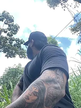 Snapshot of Lyon_vach chatting on November 1, 2025, 5:26 pm Lyon vach online show from November 1, 2025, 5:26 pm