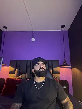 Snapshot of Lyon_vach chatting on November 12, 2025, 6:30 pm Lyon vach online show from November 12, 2025, 6:30 pm