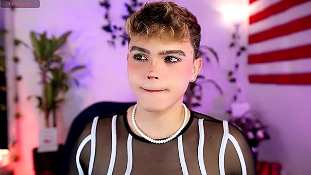 Snapshot of PRINCE_STEV chatting on October 5, 2025, 9:34 pm PRINCE STEV online show from October 5, 2025, 9:34 pm