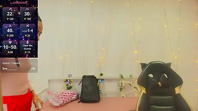 Abigail Wilson  online show from December 7, 2024, 3:04 am