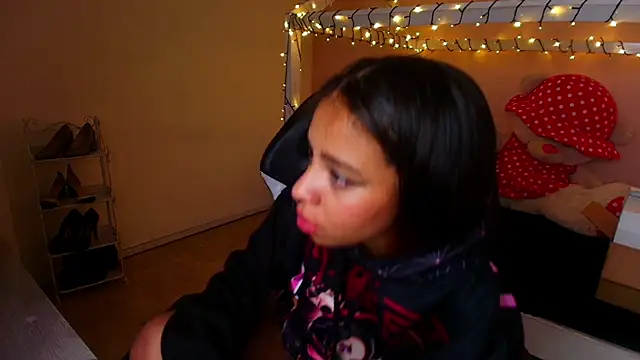 Abigail Wilson  online show from March 22, 2025, 3:52 am