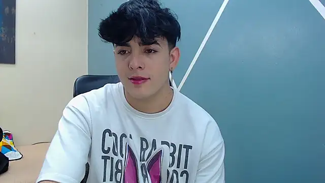 nolan twink1 online show from March 8, 2025, 5:43 pm