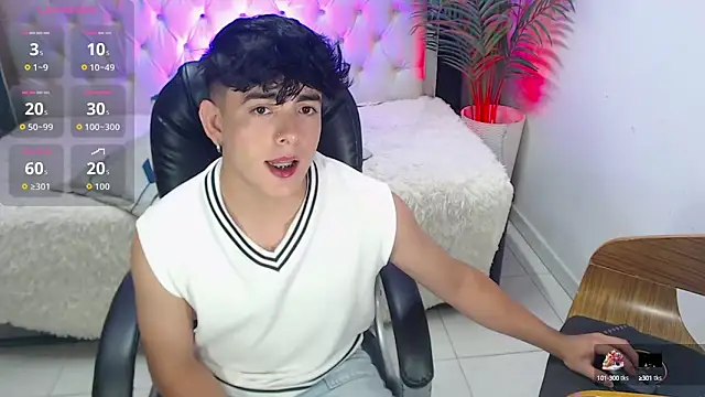 nolan twink1 online show from September 10, 2025, 5:57 pm