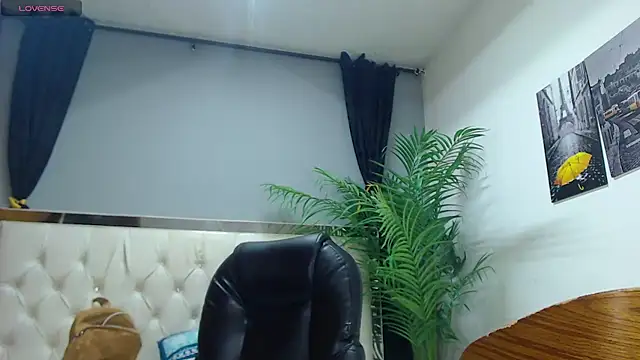 nolan twink1 online show from September 30, 2025, 5:51 pm