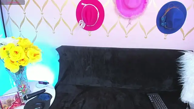 ladylians online show from December 16, 2024, 5:43 pm